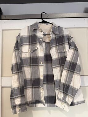 American Eagle Outfitters White and Gray Plaid Button-Down Shirt - size small